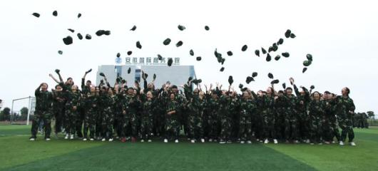 军训汇报演出